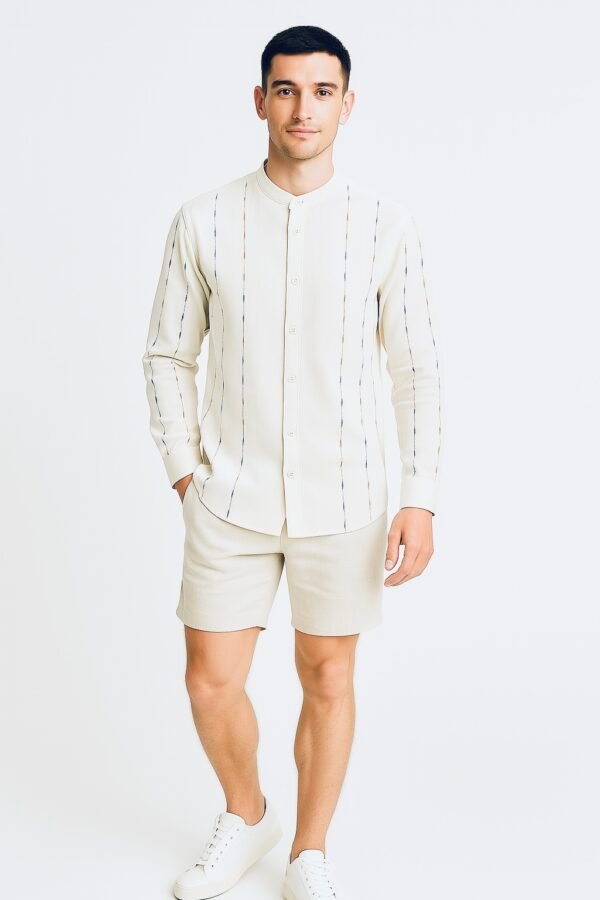 Košulja - MM Studio svetlo bela sa diskretnim vertikalnim vezom