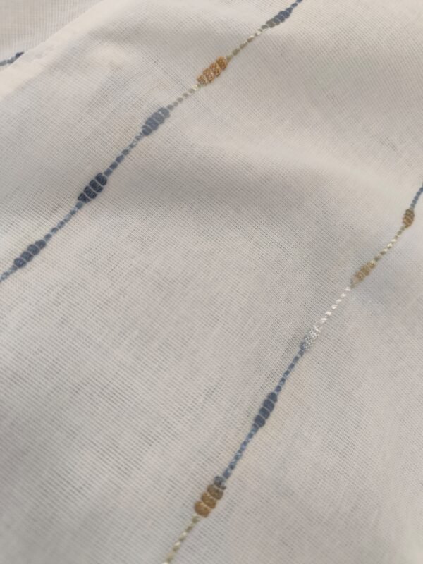 Košulja - MM Studio svetlo bela sa diskretnim vertikalnim vezom