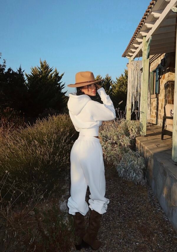 Screenshot Trenerke komplet – EYYO – bela