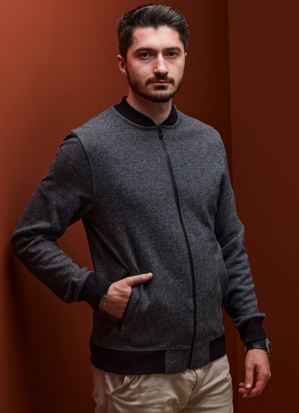 Duks – Vip Stendo – crno sivi sa rajsferšlusom