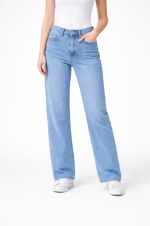 Farmerice – MARLIX – Mom fit svetlo plava