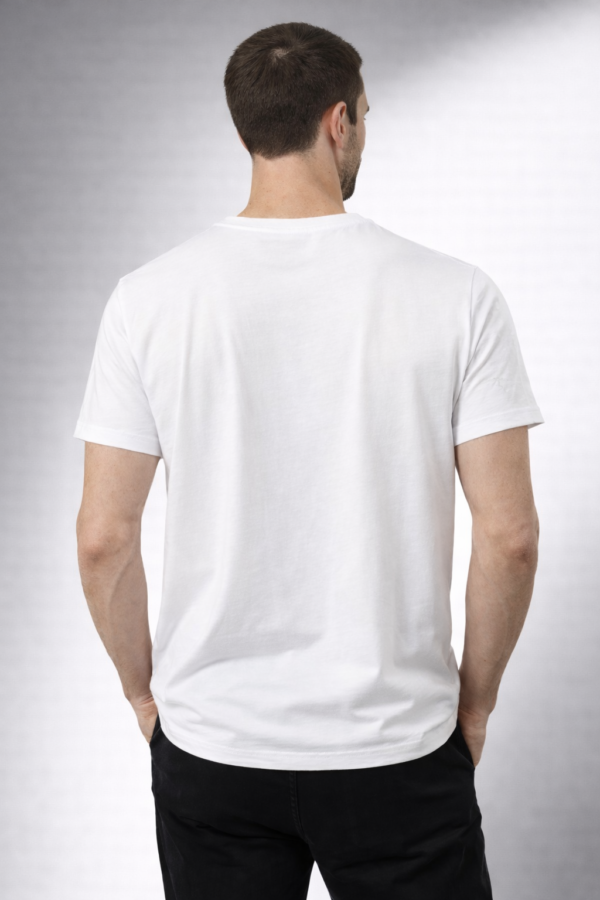 1213_karllagerfeld_6.090_XLx2,XXL_100%pamuk (4) Majica – Karl Lagerfeld – Bela sa crno zlatnim logoom