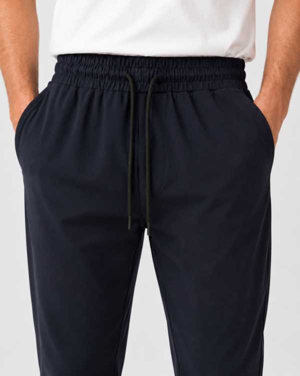 1347-4_lugat_2390_70poliester 27viskoza 3likra_S,M,Lx2,XLx2,XXL (3) Muške pantalone - Empo - Teget sa elastičnim pojasom