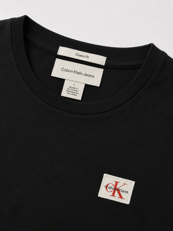 Muška majica - Calvin Klein Jeans - crna sa CK aplikacijom