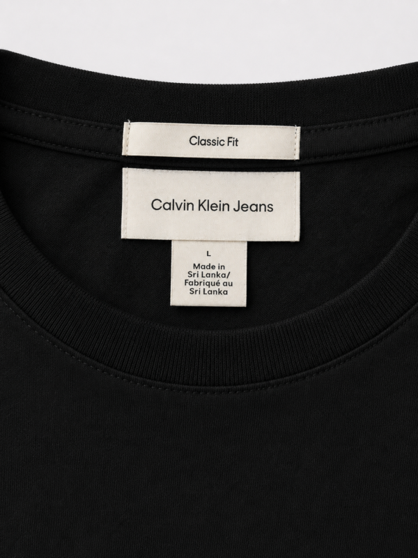 Muška majica - Calvin Klein Jeans - crna sa CK aplikacijom